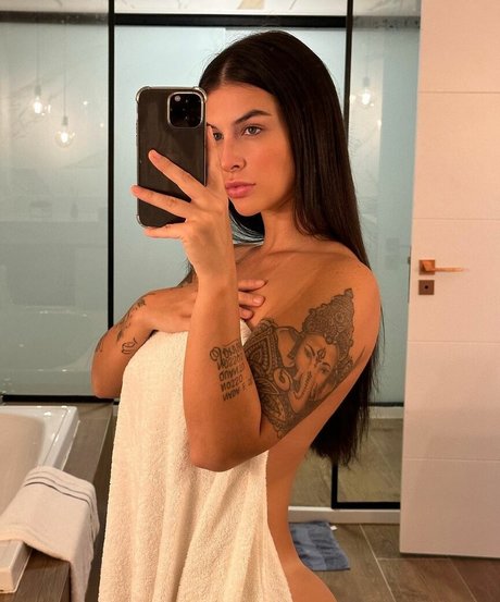 コメディアンのOnlyFans 限定 写真