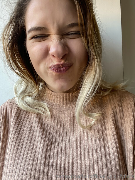 アジアのティーンオンリーファン 無料xxx 画像