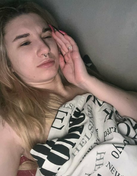 巨乳とお尻のOnlyFans 美しい裸 画像