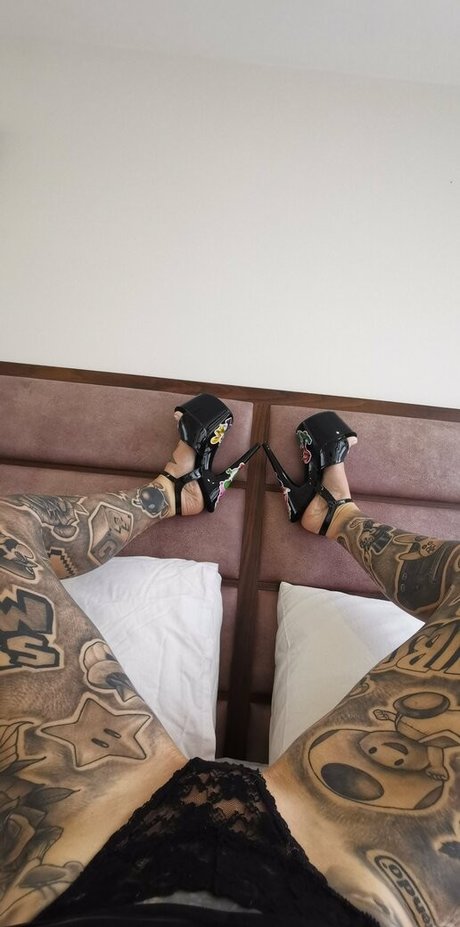 ドイツのアマチュアOnlyFans 美しいヌード ギャラリー