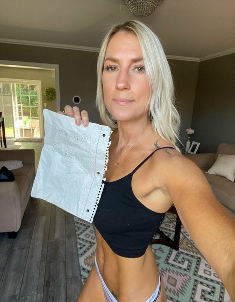 アマチュアアジア人OnlyFans ホット 画像