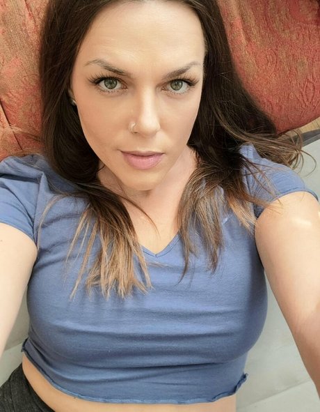 ブルネットの看護師OnlyFans 可愛い ギャラリー