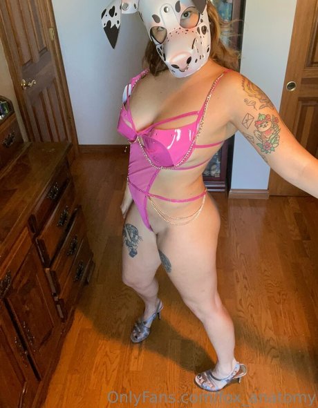 コメディアンのOnlyFans セクシー裸 写真