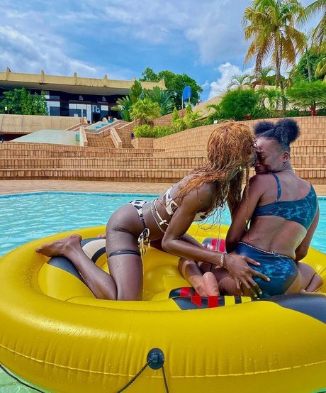 異人種間OnlyFans 無料裸 写真