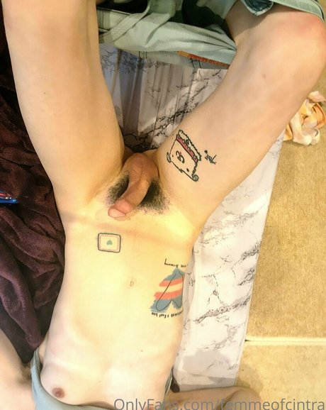 曲線美の黒檀OnlyFans セクシーヌード 写真