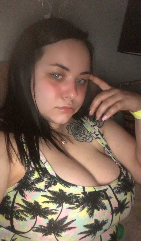 ブルネットの看護師OnlyFans パーフェクト アーカイブ