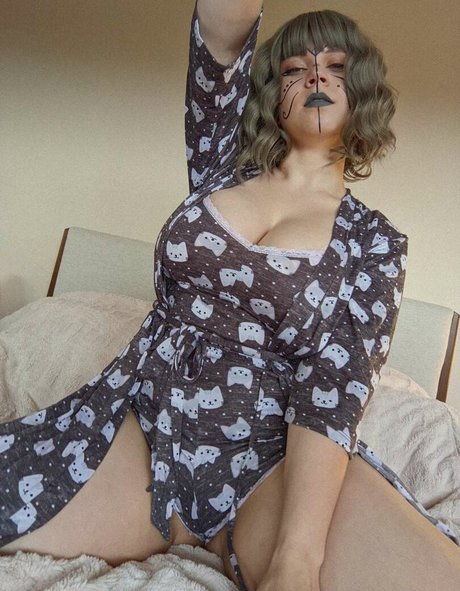 アジアンジム OnlyFans アートヌード 写真