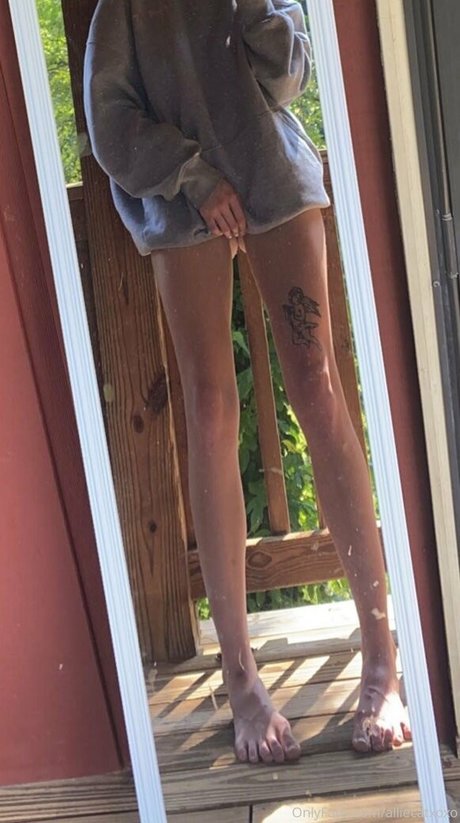 ブルネットの教師OnlyFans ヌード 写真