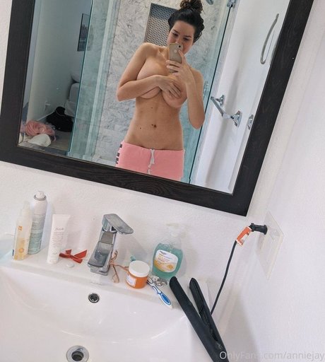 美しい足 OnlyFans 可愛い ギャラリー