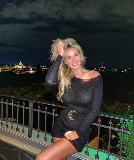 トップレスビーチOnlyFans パーフェクト 写真