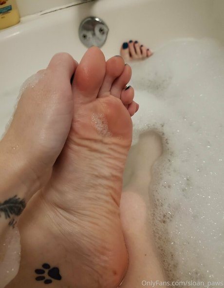 sloan paws ヌードモデル 画像