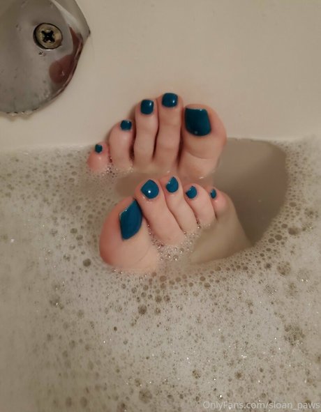 sloan paws セクシー女優 画像