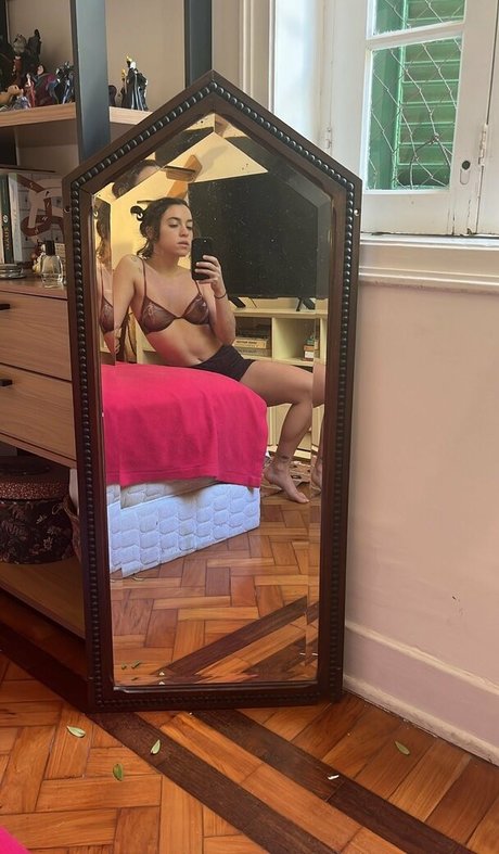 Valentina Bandeira アダルトスター 写真