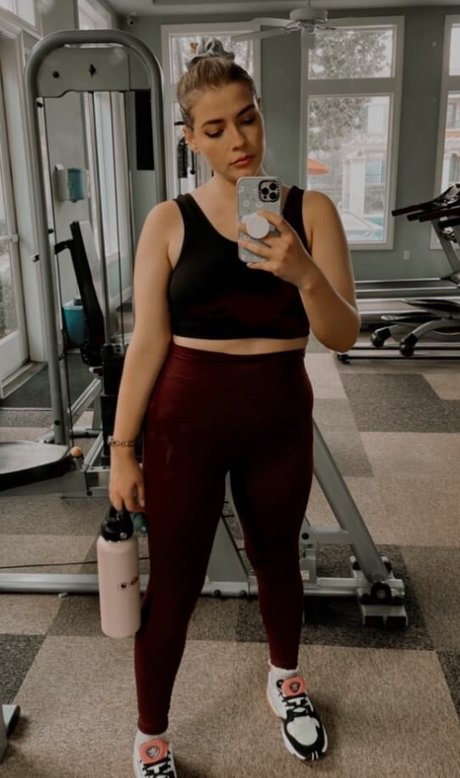 射精 OnlyFans 美しいヌード 画像