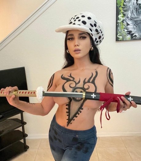 SukeshaRay ホットモデル 画像