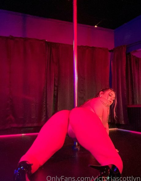 victoriascottlyn セックスモデル 写真