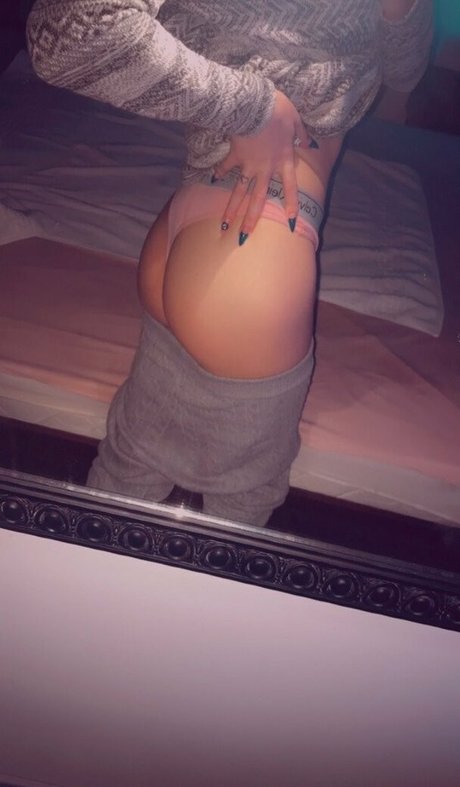 フェムボーイアジアンOnlyFans パーフェクト 写真