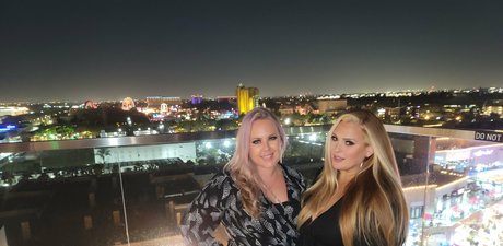 アジア人のタトゥー OnlyFans 無料裸 写真