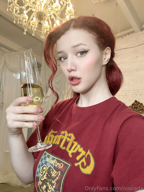 アジア人トゥインクOnlyFans 美しい裸 画像