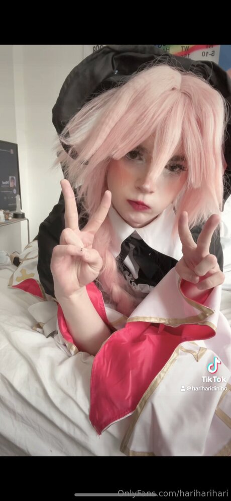 Hariharihari エロティックなモデル 写真