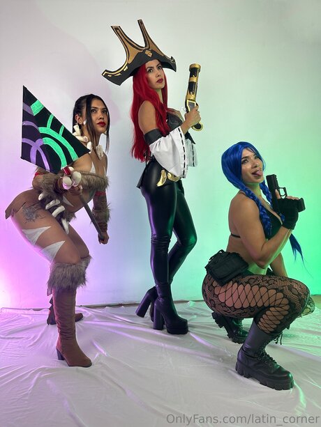 Latin Corner 裸のポルノスター 写真