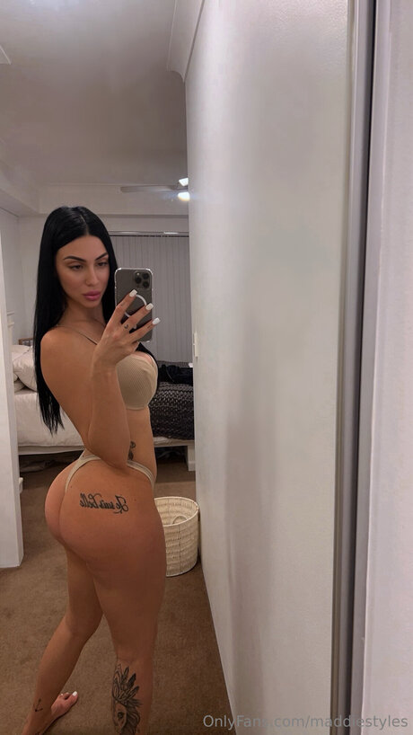 エボニートランスオンリーファンズ アダルト 写真