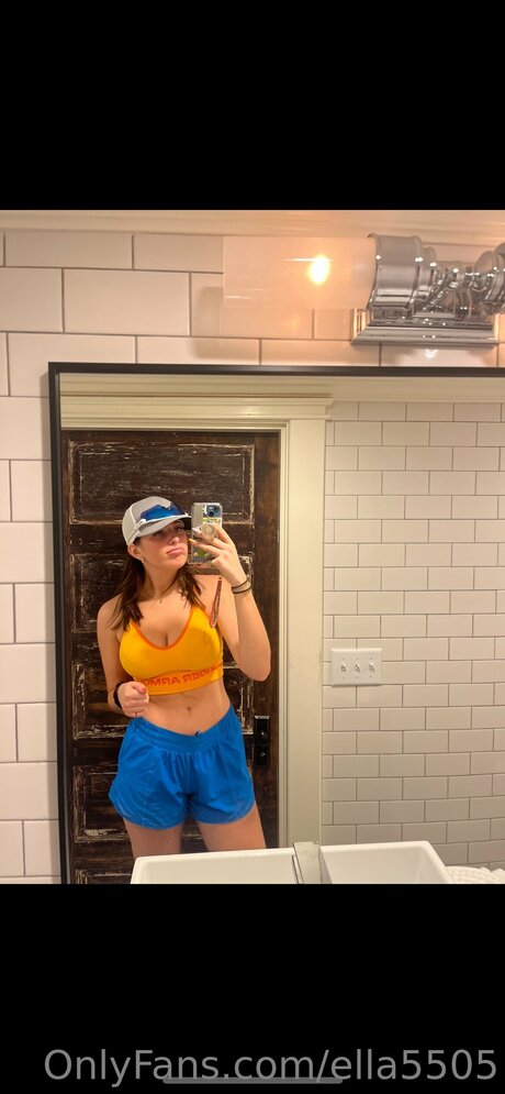 Oppachoppa ポルノスター 写真