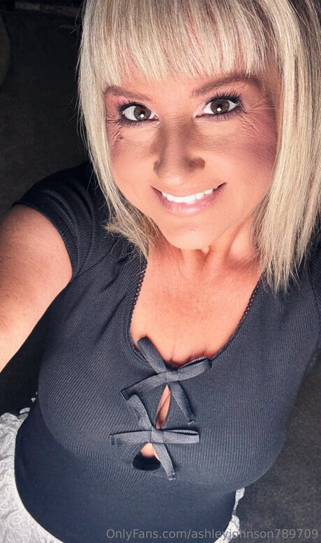 Ashleyjohnson789709 モデル 写真
