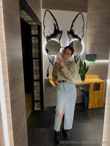 アジア人のタトゥー OnlyFans ヌード 画像