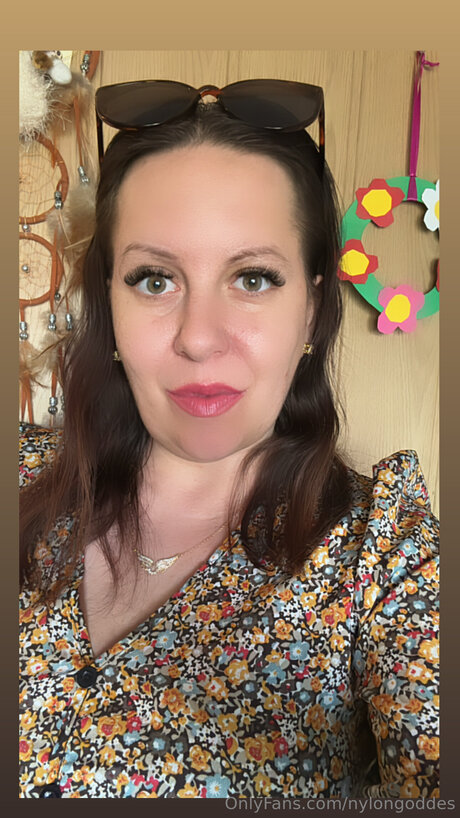 手袋onlyfans トップ 画像