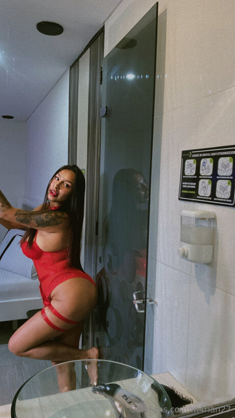 M4rian27 高品質女優 写真