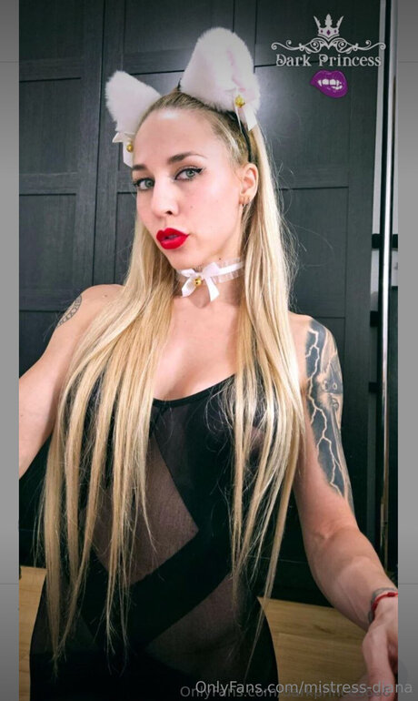 Mistress Diana ポルノモデル ギャラリー