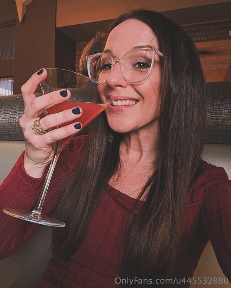 U445532880 profile image