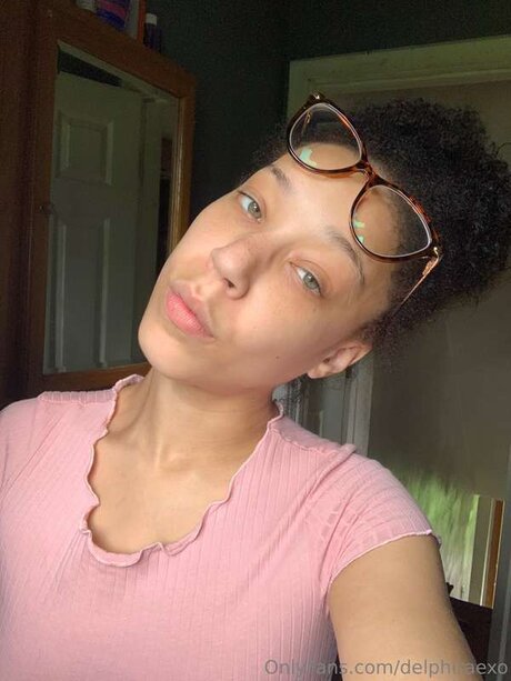 Delphiraexo ヌード女優 アーカイブ