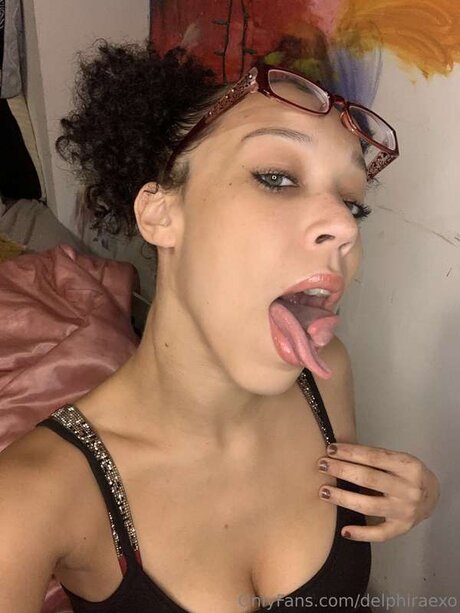 Delphiraexo 完璧なモデル 画像