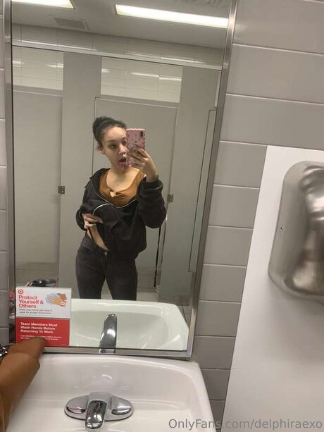 Delphiraexo アート女優 アーカイブ