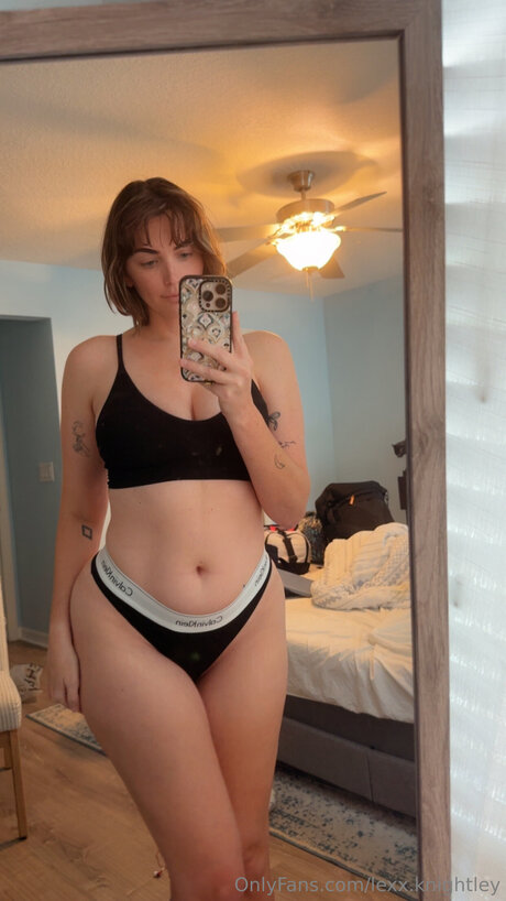 Lexx Knightley セックス女優 アーカイブ