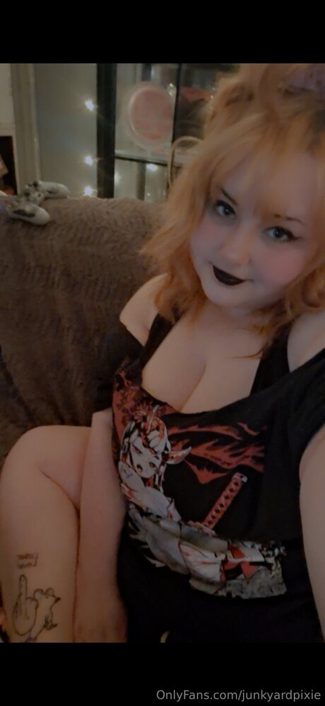 Junkyardpixie セックスポルノスター 画像