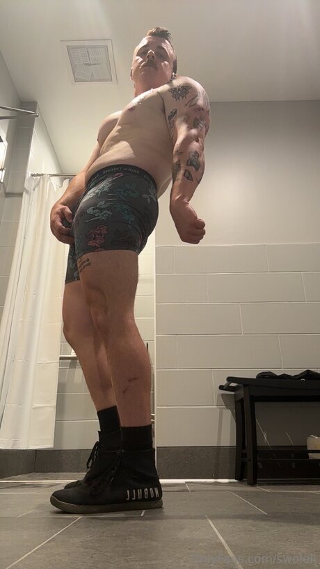 Swoleli 無料女優 ギャラリー