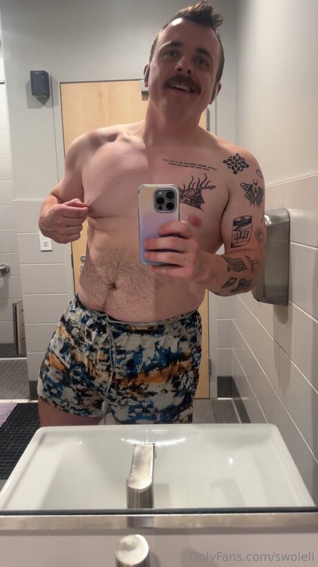 毛深い妊婦OnlyFans ホット裸 写真