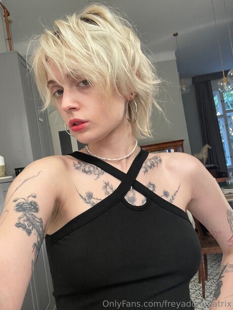 Freyadominatrix ポルノスター ホット 画像