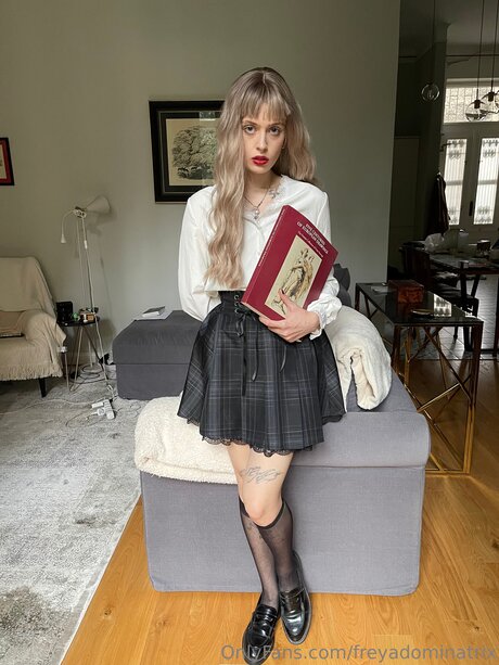 Freyadominatrix トップ女優 写真