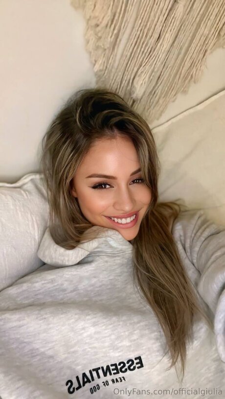 Vivian Tul 独占ポルノスター 画像