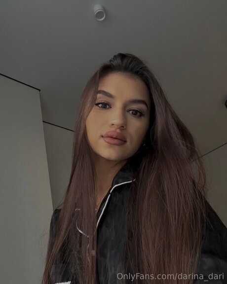 Darina Dari エロティックなスター 写真