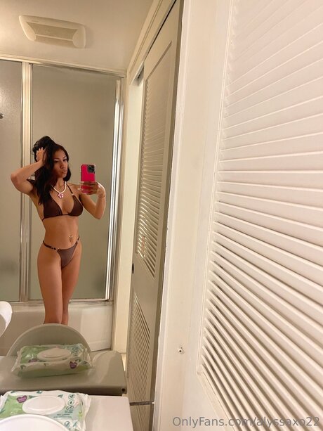 Alyssaxo22 ヌードスター 写真