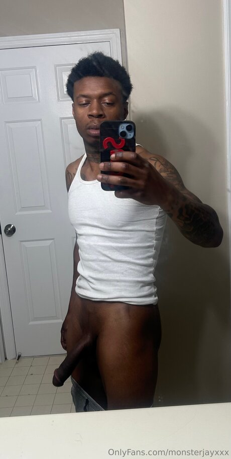 Monsterjayxxx ポルノスター 高品質 画像