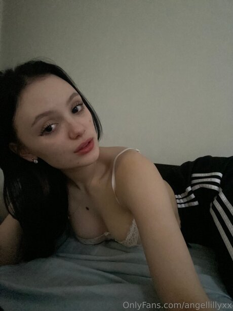 Angelikalust 高品質モデル 写真