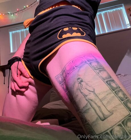 Zombby ホットスター 写真