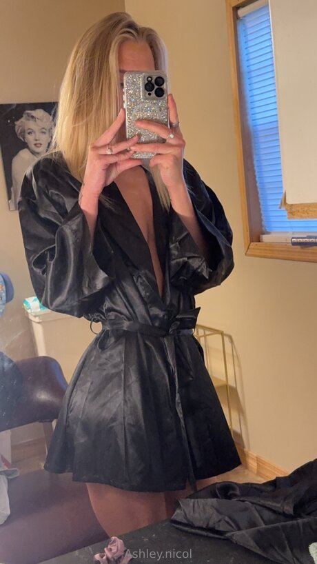 Ashley Nicol 無料のポルノスター 写真