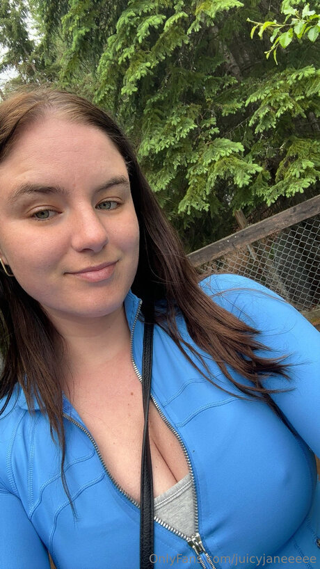 Juicyjaneeeee 可愛いモデル 写真